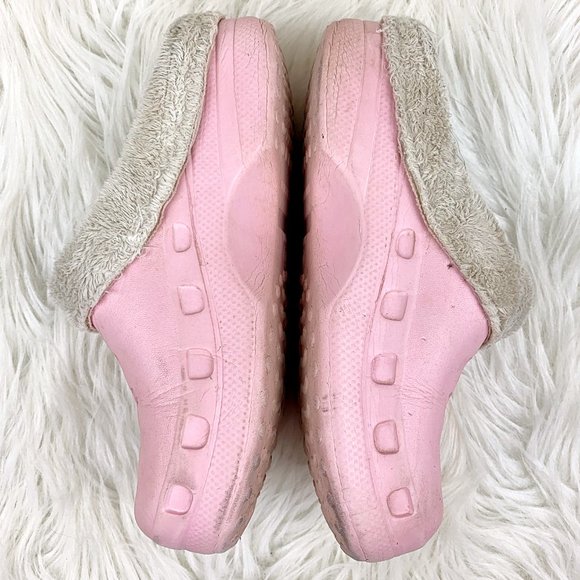 $5 CLEARANCE! Target Fur-Lined All-Weather Slip-On Clog - Picture 5 of 13